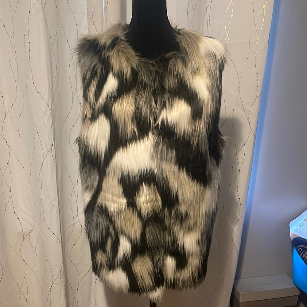 Stylish Black Grey and White Faux Fur Vest